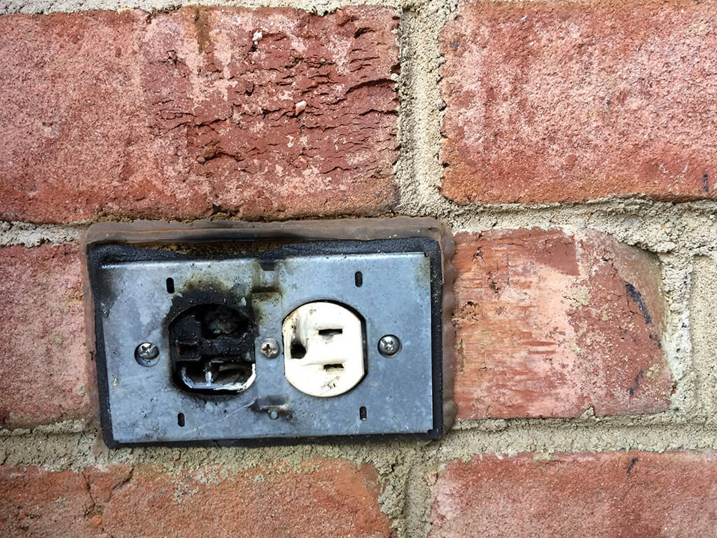 6 Signs That Point Towards Faulty Wiring in Your House | Electrical Service in Fort Worth, TX