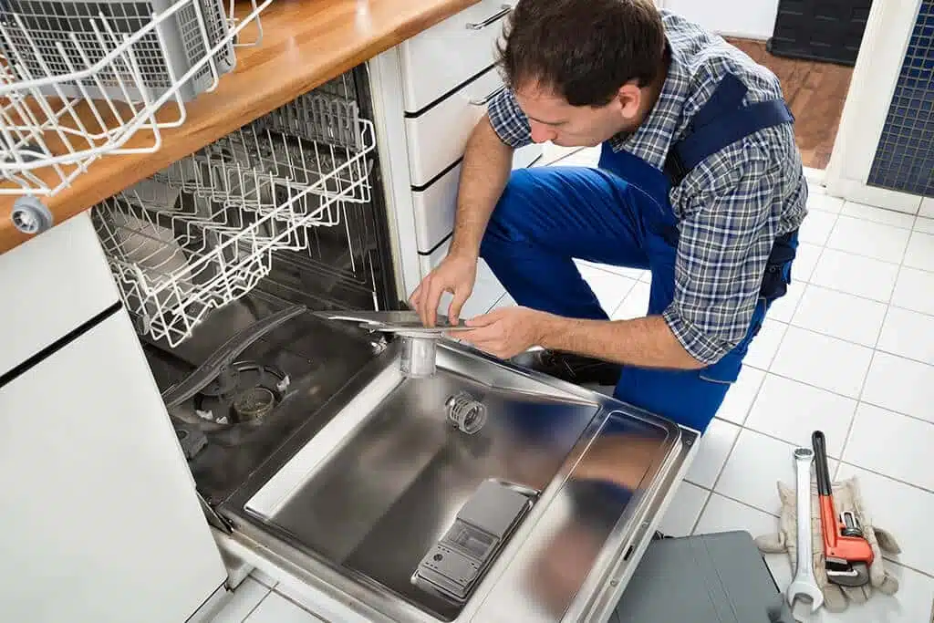 When to Look for a Plumber in Bedford, TX for Your Kitchen - Tioga Contractors