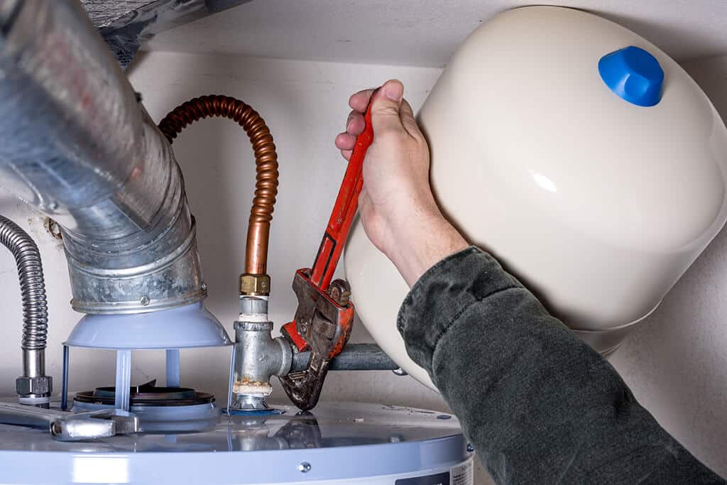 5 Signs That You Need a Professional for Water Heater Repair | Bedford, TX