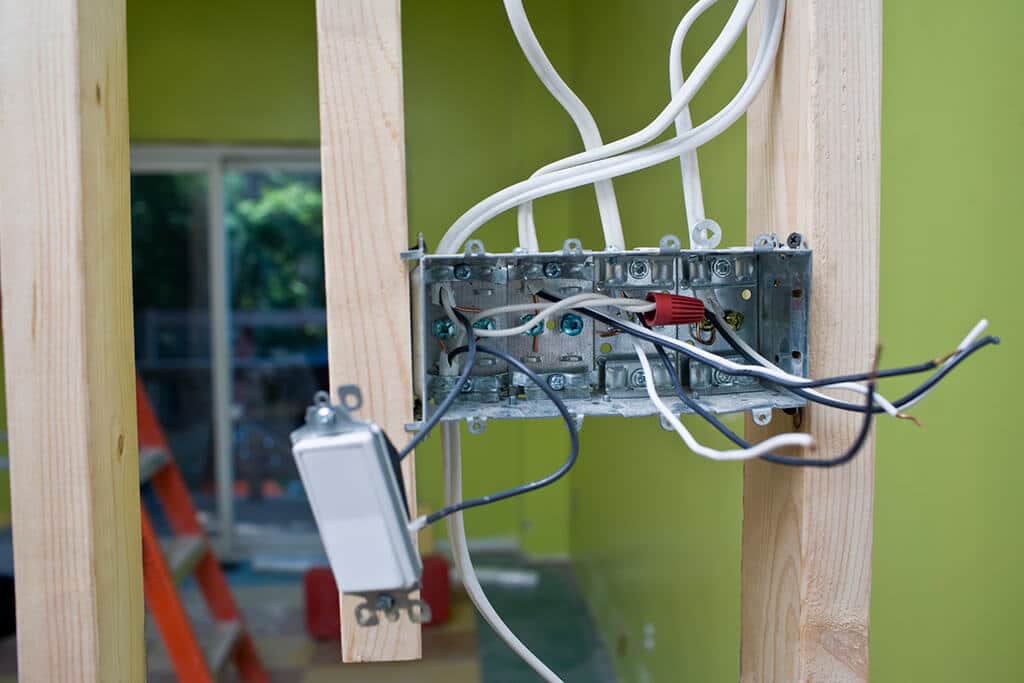What Can an Electrical Contractor in Arlington, TX Do for You?