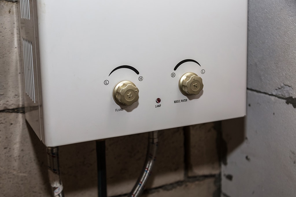 Plumber Tips: Drawbacks Of Tankless Water Heaters | Irving, TX