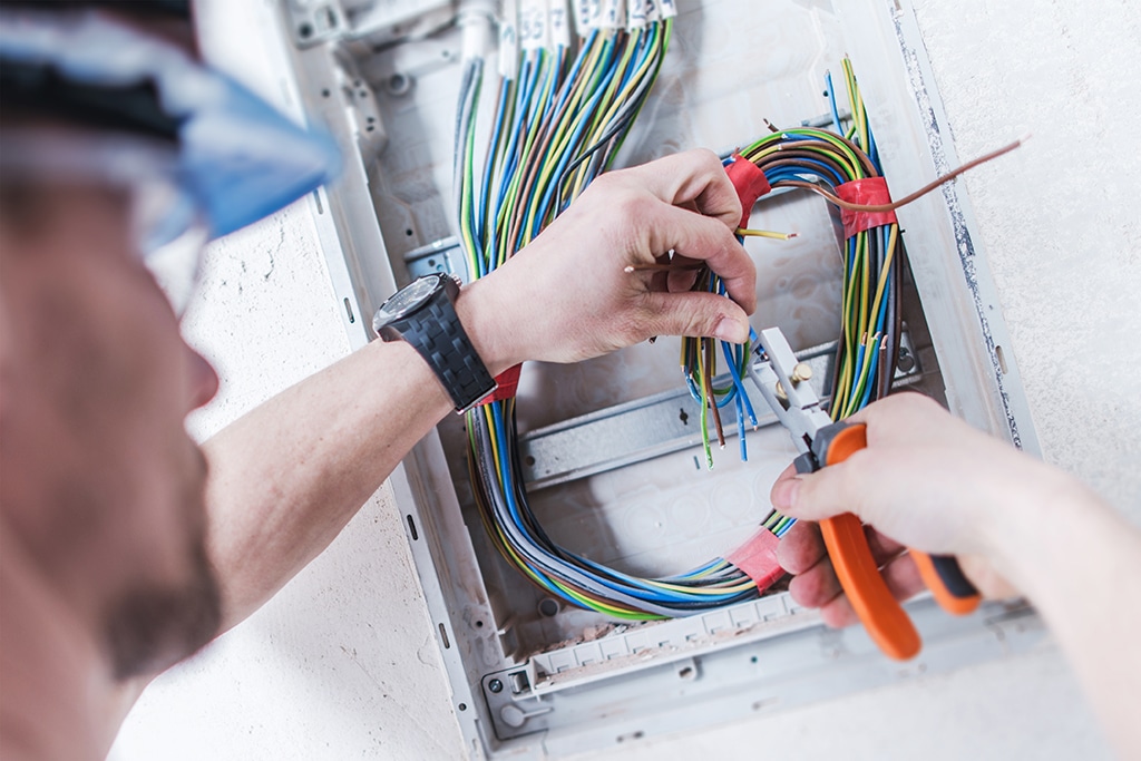 What Does An Electrician Do? The Many Responsibilities Of An Electrical Professional | Flower Mound, TX