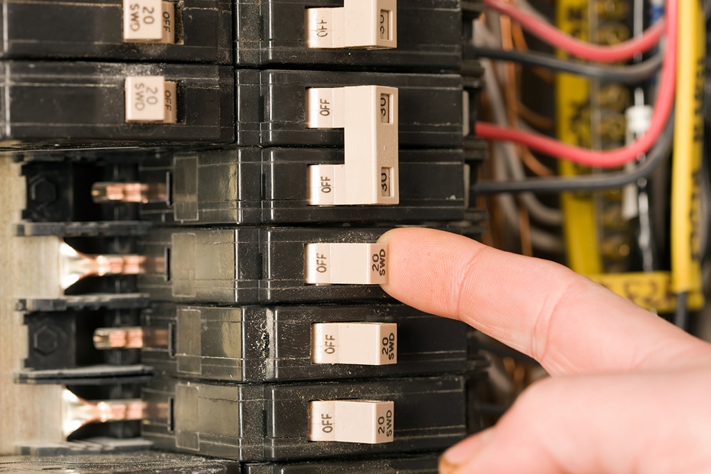 Why You Should Hire An Electrician | Arlington, TX