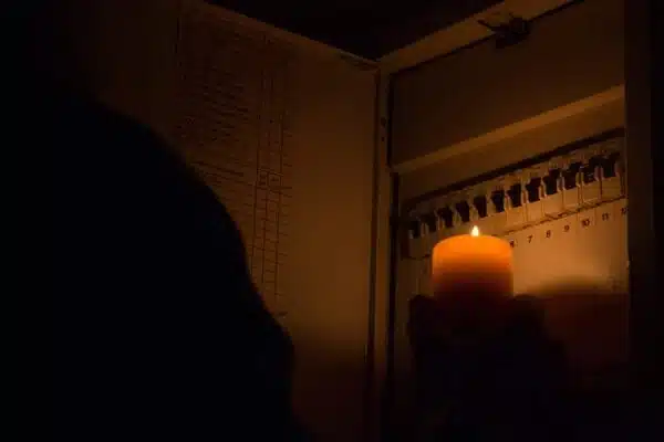 7 Indications That You Need an Electrician in Hurst - Tioga Plumbing and Electric